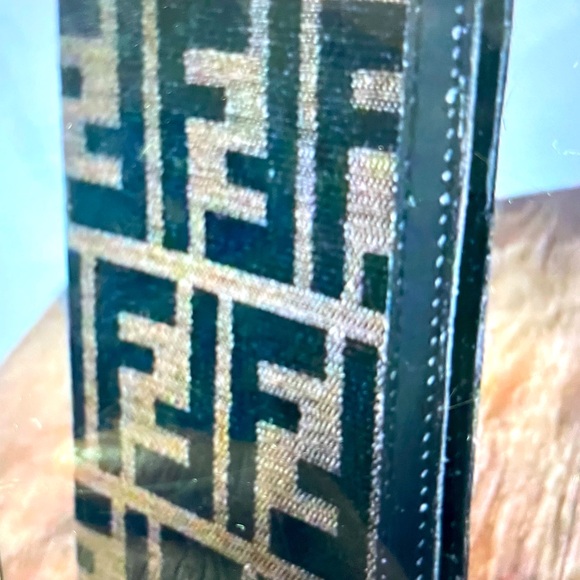 Posh Lovies join me for the Lux n Mid only Show 8:07 am today! Bring ya buyers! - Picture 2 of 2